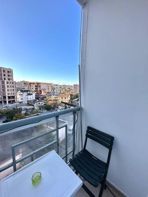 Apartamento Family Living Tirana Exterior foto
